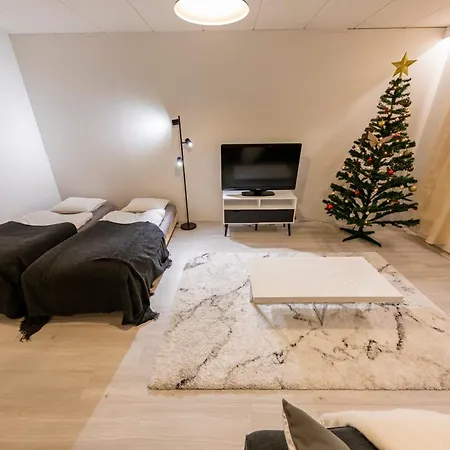 Arctic Aurora With Sauna - Northern Lights And Adventures In The Hometown Of Santa Claus, וילה