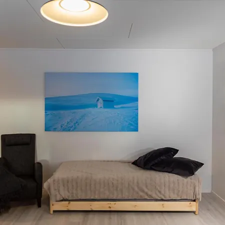 Arctic Aurora With Sauna