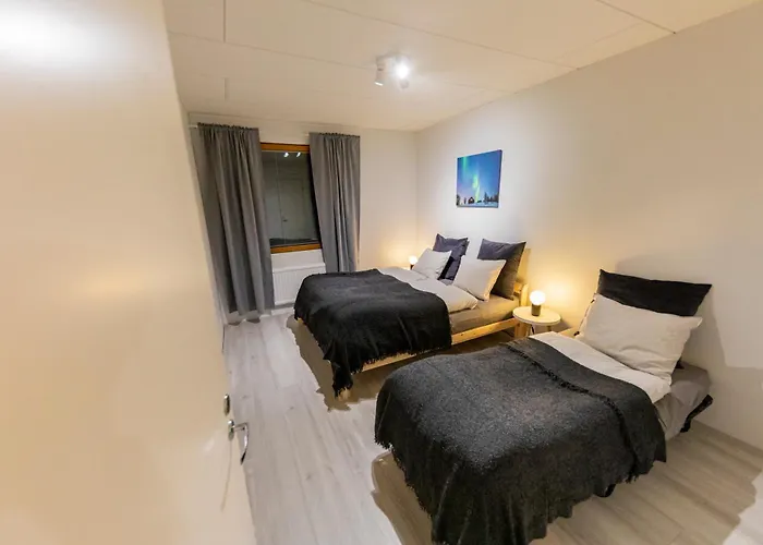 Arctic Aurora With Sauna - Northern Lights And Adventures In The Hometown Of Santa Claus, Villa Rovaniemi